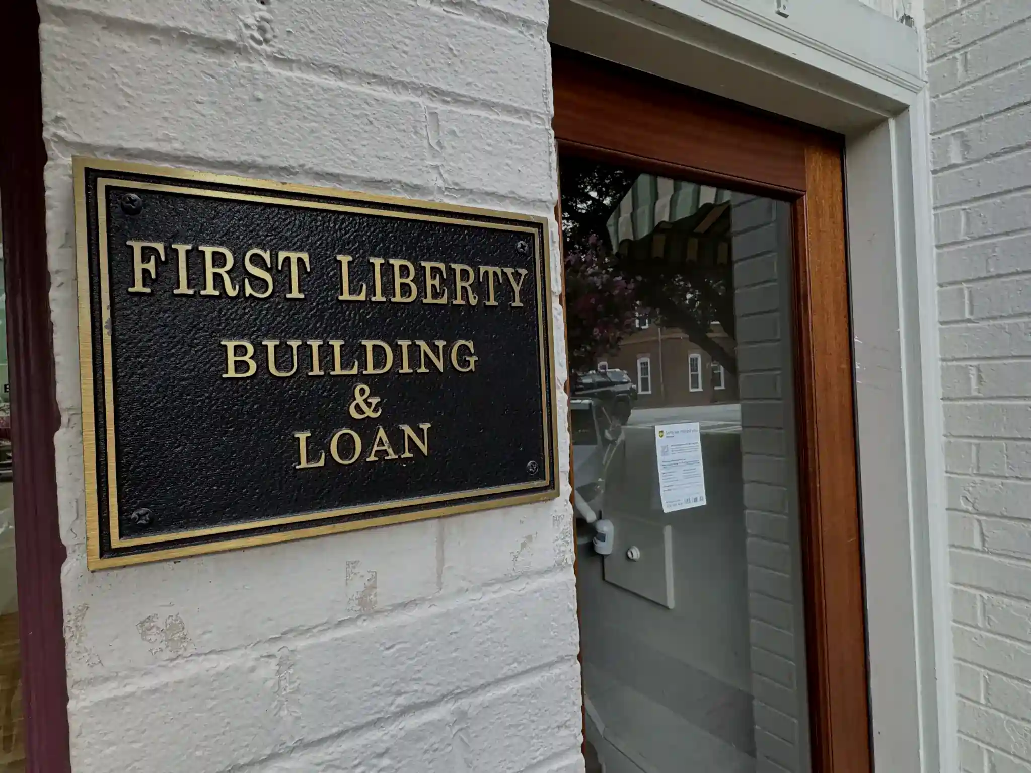 Georgia Ponzi Scheme: Investors Struggle to Recover Millions